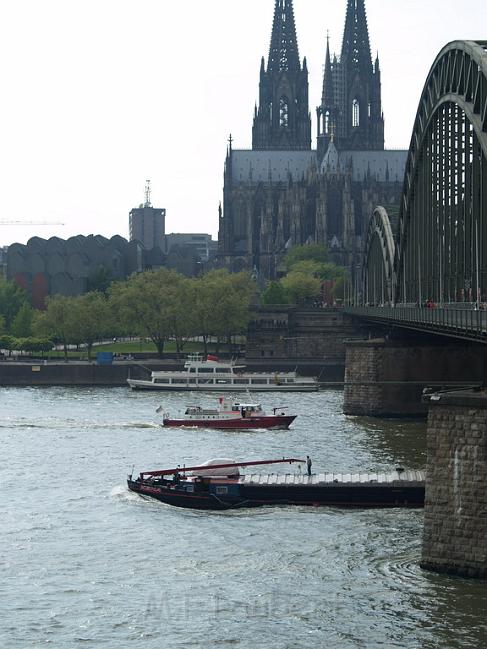 Uebungsfahrt Loeschboot und Ursula P43.JPG